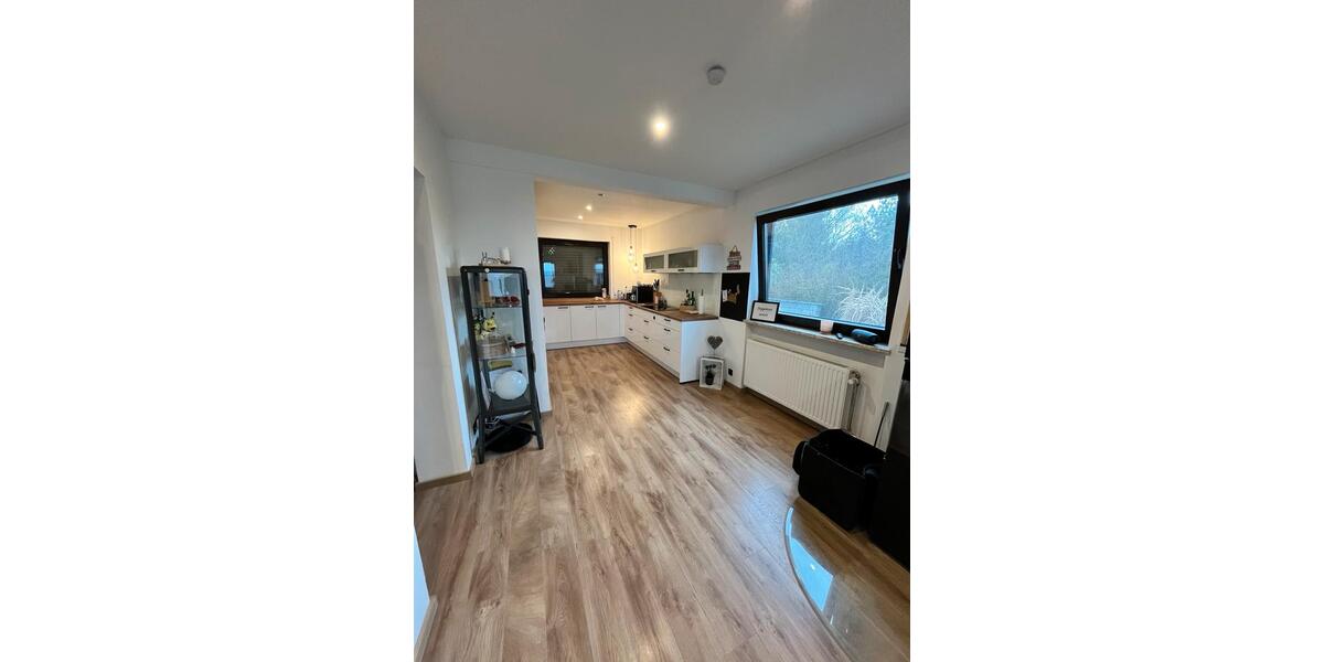 Einfamilienhaus Niedenstein - 5 Zimmer, 140 m&sup2;, 1.600&euro; | Angebot:25863168