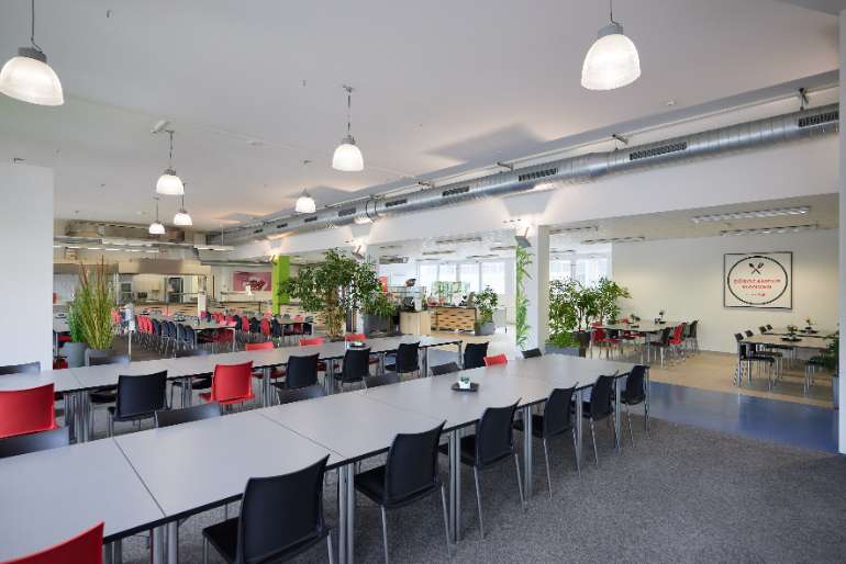 Büro in Stuttgart 8.976 € 816 m²