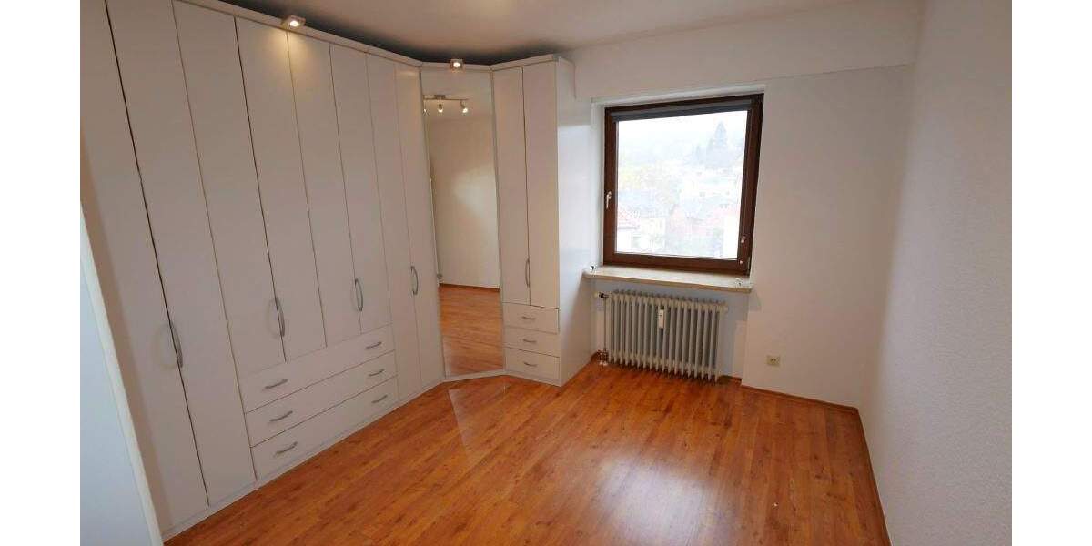 Etagenwohnung Coburg - 2 Zimmer, 63 m&sup2;, 520&euro; | Angebot:24855758