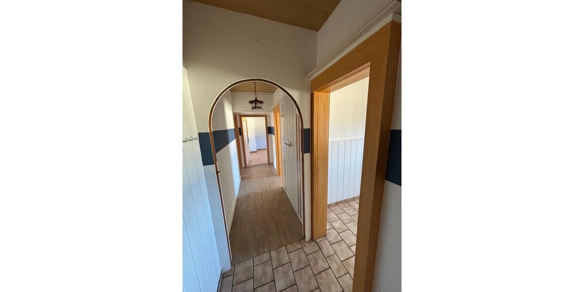 Etagenwohnung Gräfenthal - 3 Zimmer, 65 m&sup2;, 380&euro; | Angebot:26432391