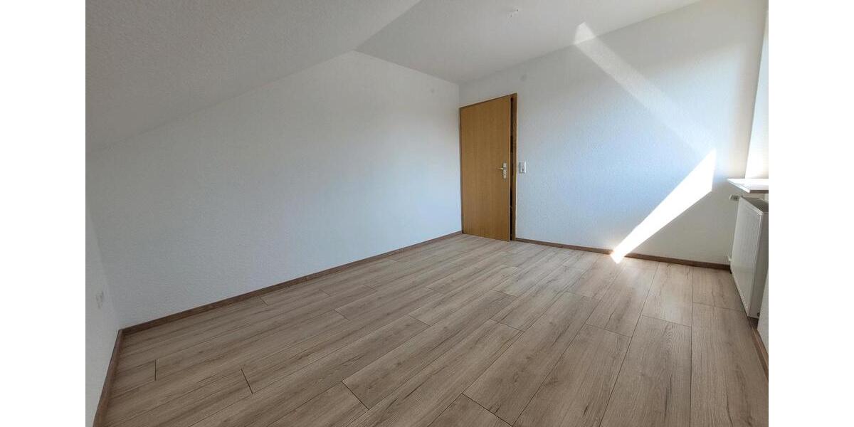 Dachgeschoßwohnung Frickingen - 4 Zimmer, 88 m&sup2;, 1.300&euro; | Angebot:26212062