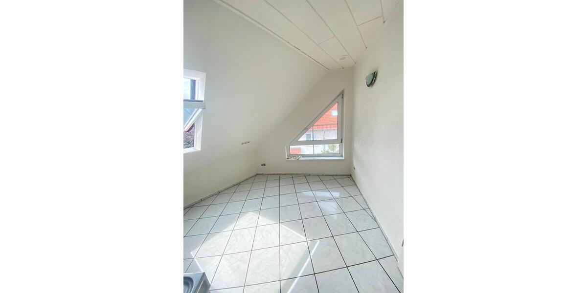 Dachgeschoßwohnung Delbrück - 1 Zimmer, 25 m&sup2;, 560&euro; | Angebot:25105138