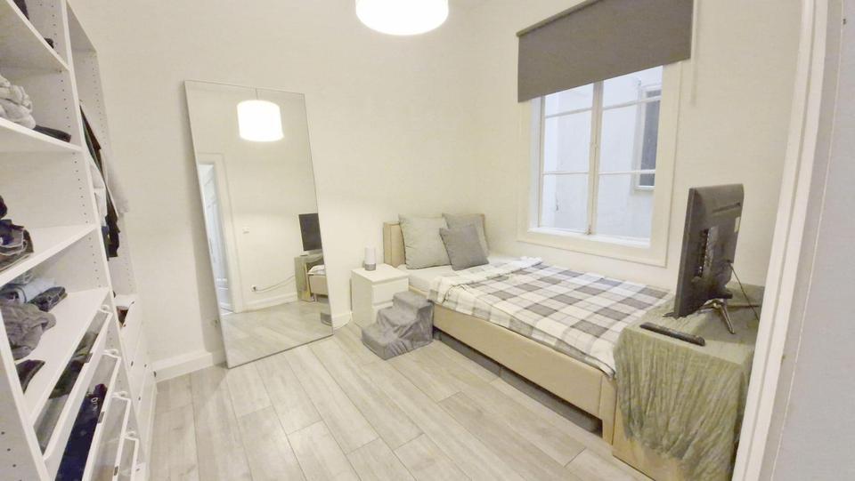 Schöne, extrem großzügige 3,5 Zi- Wohnung (plus 2 Zimmer) mit Einbauküche im Herzen von Bingen