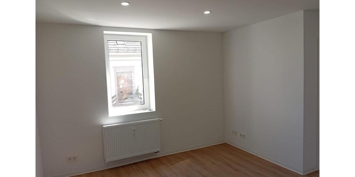 Erdgeschoßwohnung Schiffweiler - 1 Zimmer, 40 m&sup2;, 475&euro; | Angebot:26406809