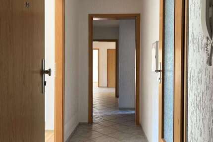 Wohnung Weißenfels - 5 Zimmer, 107 m&sup2;, 696&euro; | Angebot:25635432