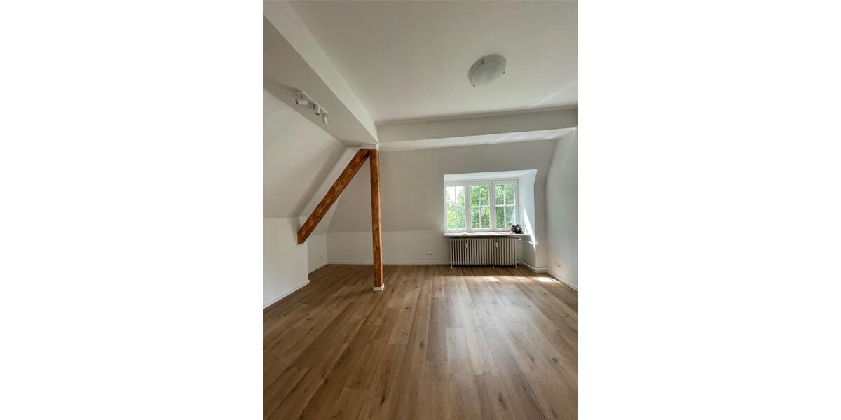 Erdgeschoßwohnung Neumünster - 3 Zimmer, 39 m&sup2;, 365&euro; | Angebot:25305453