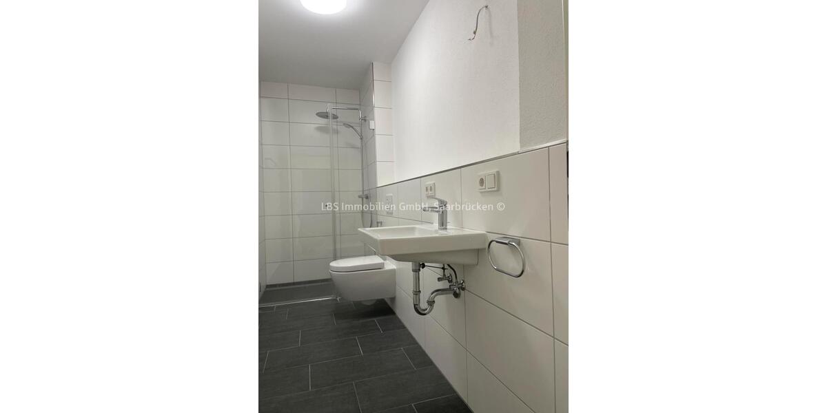 Energetische und moderne 3 ZKB Neubauwohnung mit hochwertiger Einbauküche und Balkon 2 zimmer