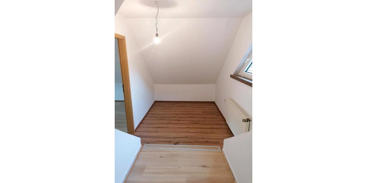Dachgeschoßwohnung Saterland - 4 Zimmer, 84 m&sup2;, 707&euro; | Angebot:24868490