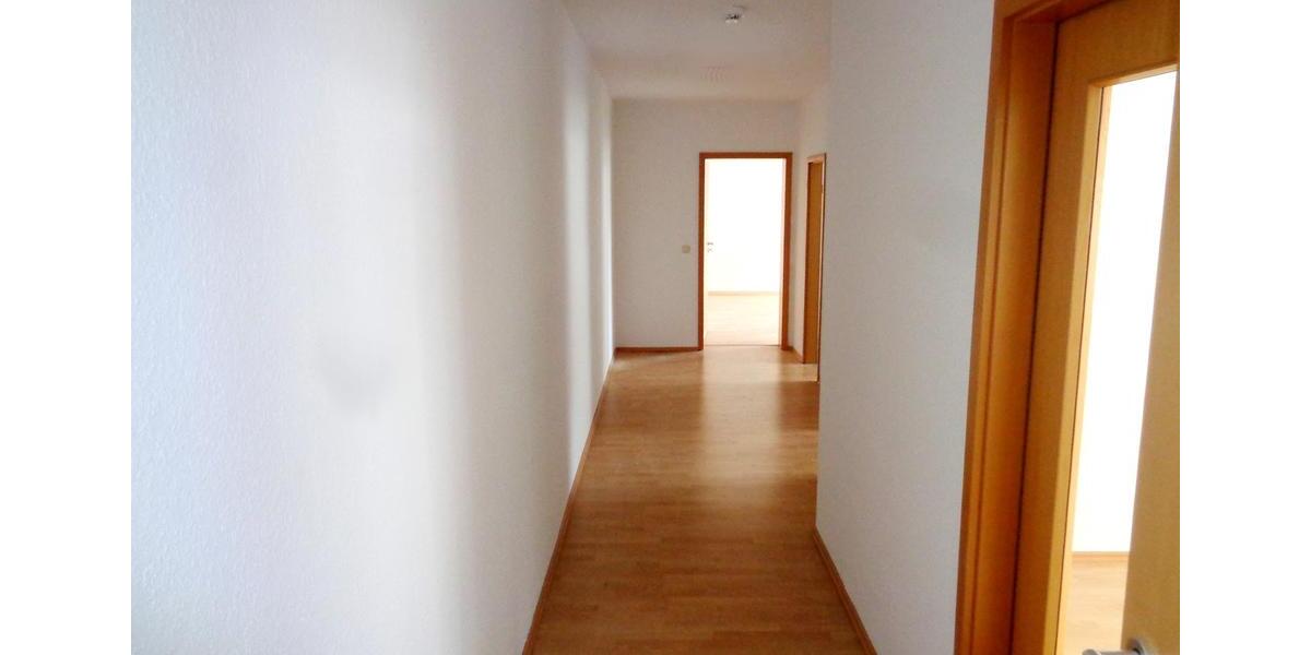 Etagenwohnung Braunschweig - 2 Zimmer, 77 m&sup2;, 657&euro; | Angebot:26338452