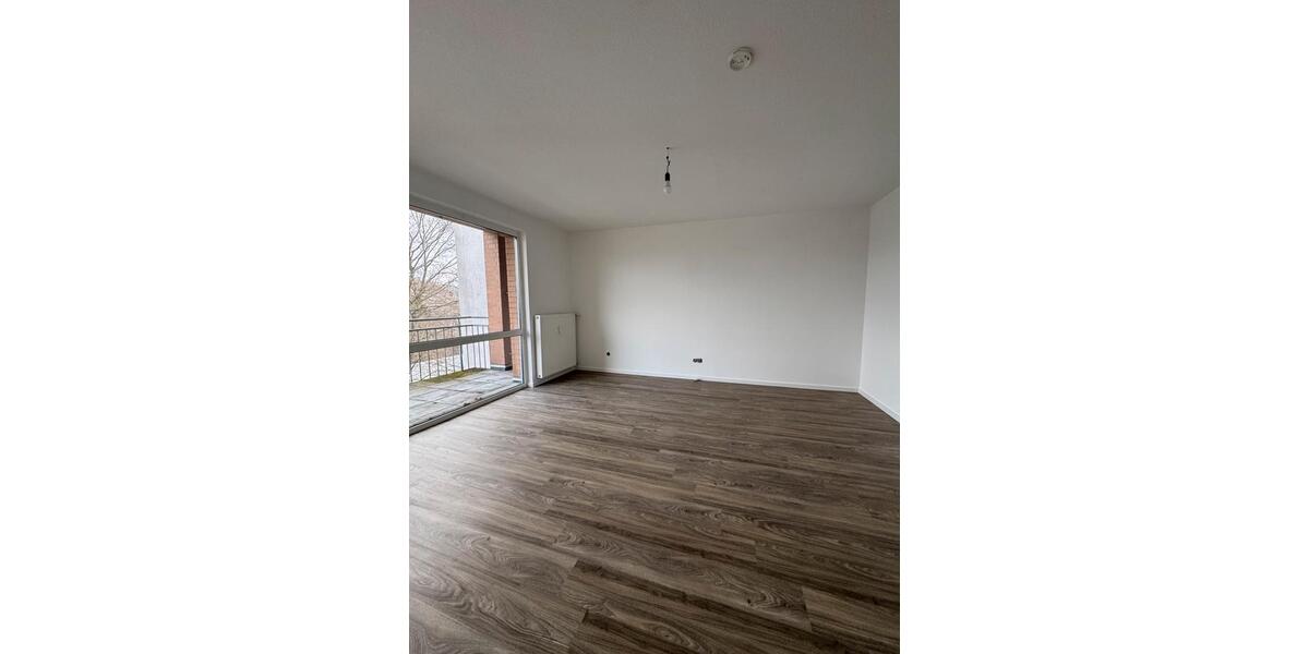 Etagenwohnung Siegen Dillnhütten - 4 Zimmer, 81 m&sup2;, 990&euro; | Angebot:25718247