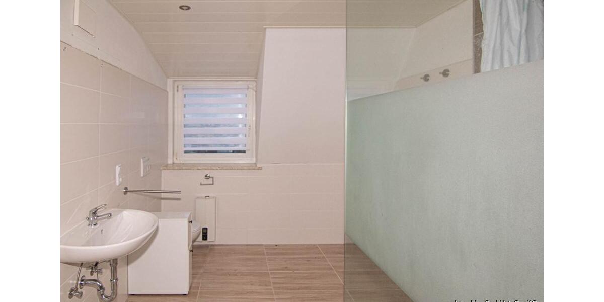 Dachgeschoßwohnung Oberkotzau - 5 Zimmer, 137 m&sup2;, 1.028&euro; | Angebot:23807306