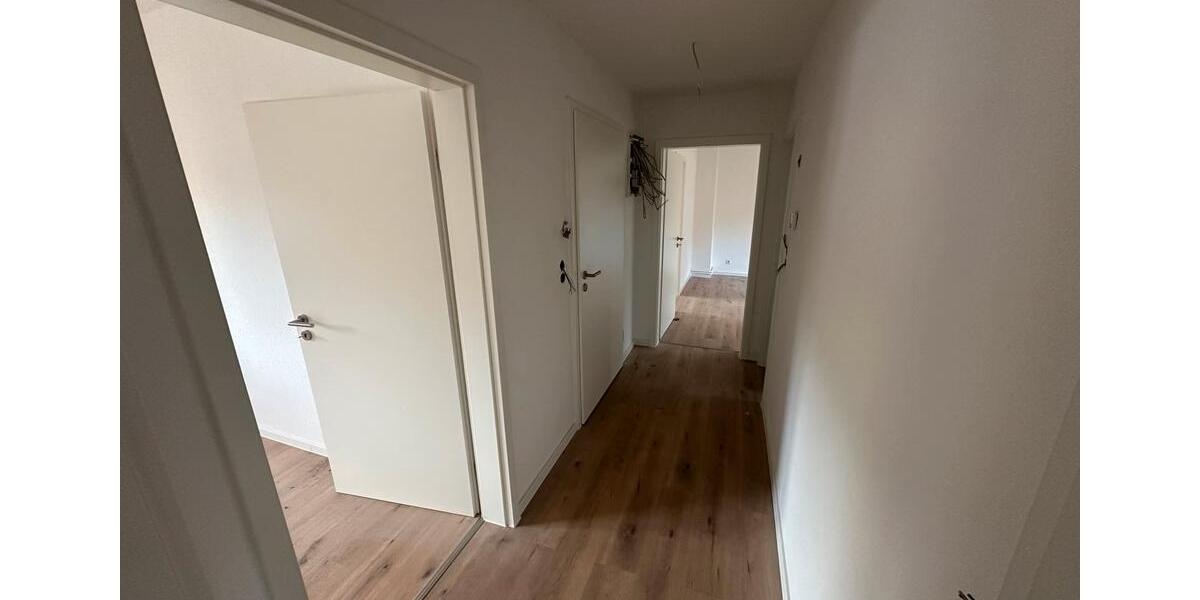 Etagenwohnung Siegen - 3 Zimmer, 65 m&sup2;, 650&euro; | Angebot:26592499