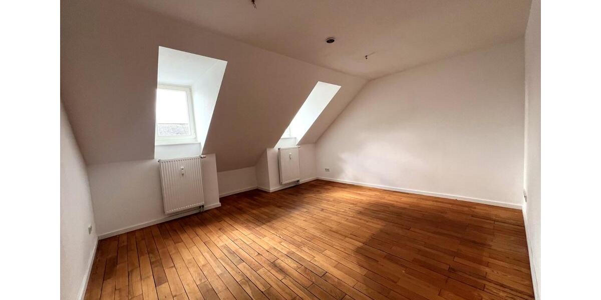 Dachgeschoßwohnung Saarlouis - 2 Zimmer, 60 m&sup2;, 500&euro; | Angebot:26611386