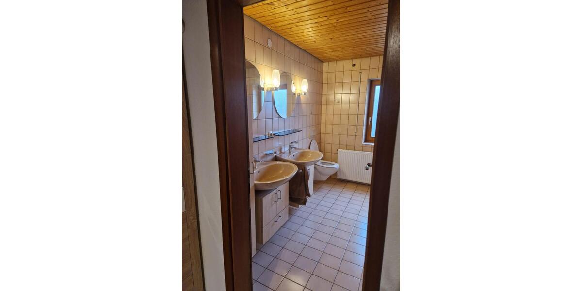 Dachgeschoßwohnung Bopfingen - 2.5 Zimmer, 80 m&sup2;, 650&euro; | Angebot:26035416