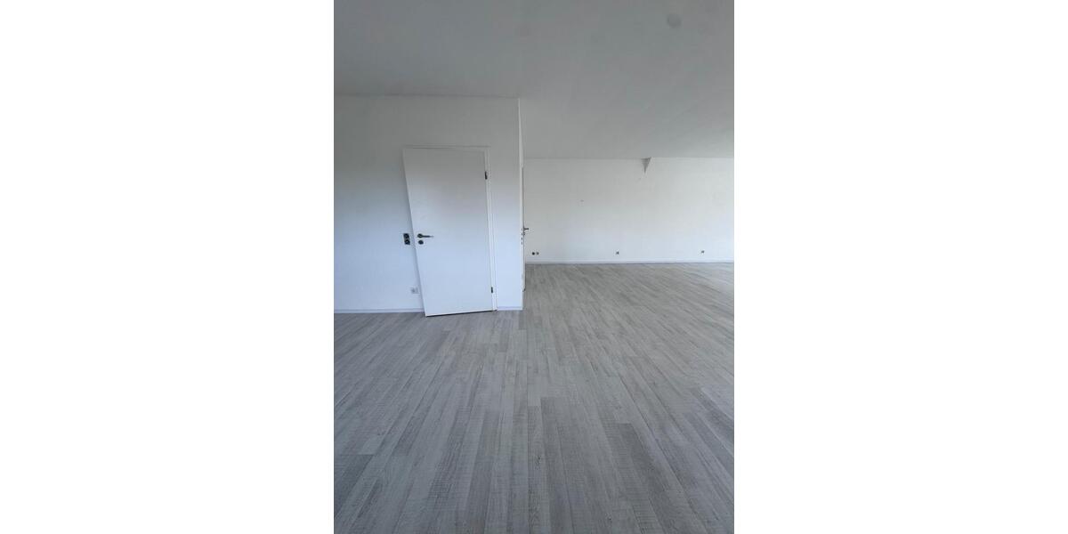 Etagenwohnung Burscheid - 4 Zimmer, 125 m&sup2;, 1.250&euro; | Angebot:25961222