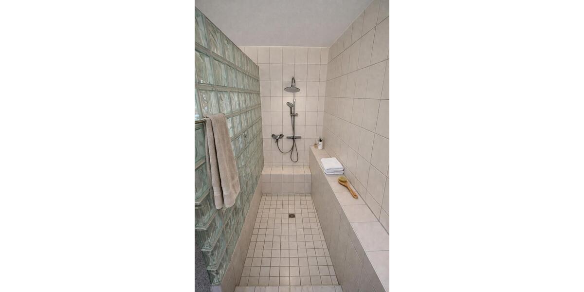 Etagenwohnung Bad Griesbach im Rottal - 5 Zimmer, 190 m&sup2;, 1.600&euro; | Angebot:25833063