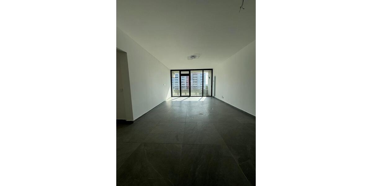 Etagenwohnung Wiesbaden Biebrich - 2 Zimmer, 64 m&sup2;, 1.150&euro; | Angebot:24618168