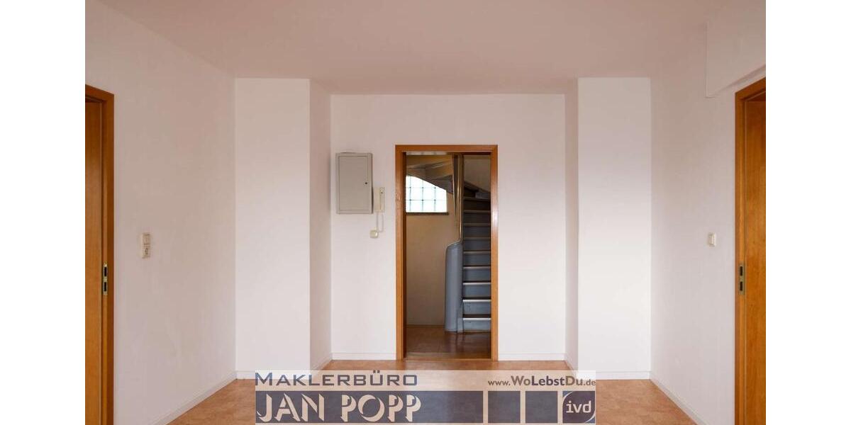 Große Wohnung mit Einbauküche und Gartennutzung 5 zimmer