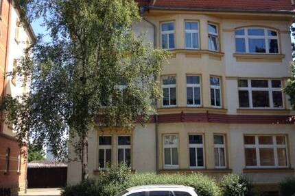 renovierte 4-Raum-Wohnung mit Loggia und Garten 4 zimmer