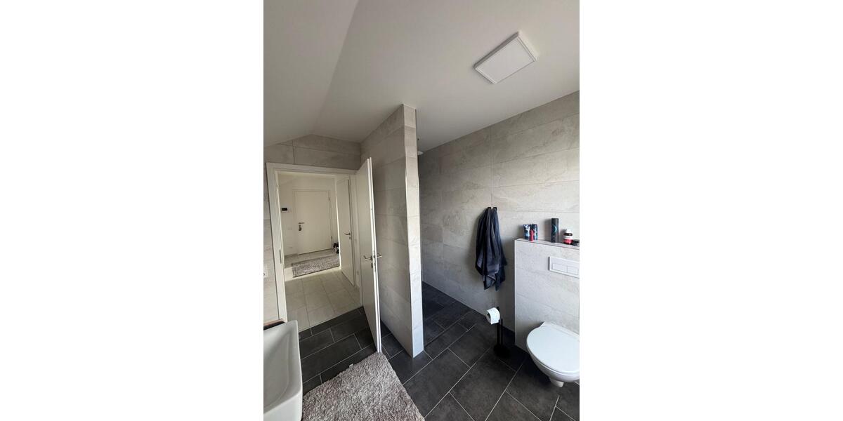 Dachgeschoßwohnung Heinsberg - 3 Zimmer, 68 m&sup2;, 1.115&euro; | Angebot:26271504