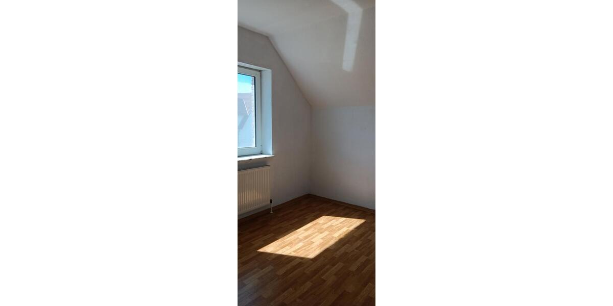 Dachgeschoßwohnung Zerbst (Anhalt) Leps - 3 Zimmer, 81 m&sup2;, 380&euro; | Angebot:26266903