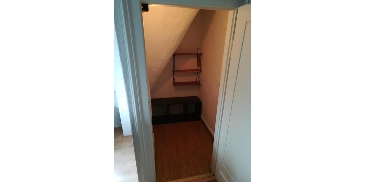 Dachgeschoßwohnung Siegen Dillnhütten - 3 Zimmer, 72 m&sup2;, 980&euro; | Angebot:26418889