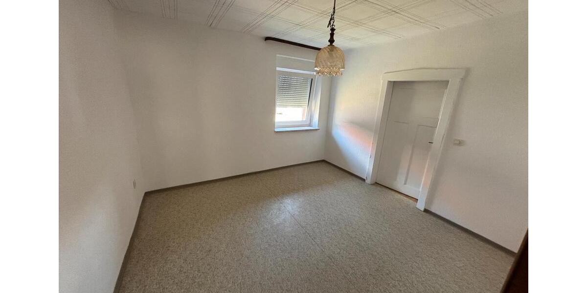 Wohnung Haus zur Miete inklusive Doppelgarage sowie Garten 9 zimmer