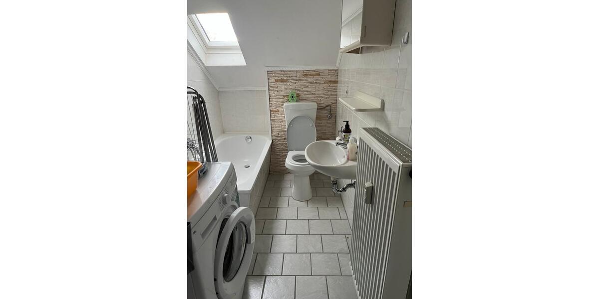 Hochparterre Arzberg - 2 Zimmer, 80 m&sup2;, 22&euro; | Angebot:26638649