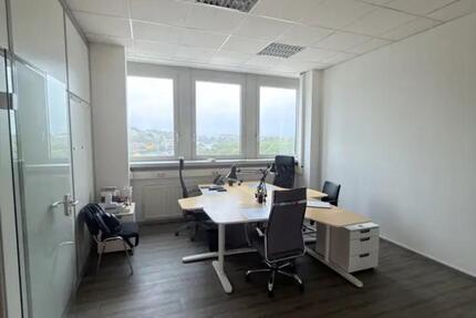 Moderne Bürofläche mit Weitblick – 186 m² im obersten Stockwerk zimmer