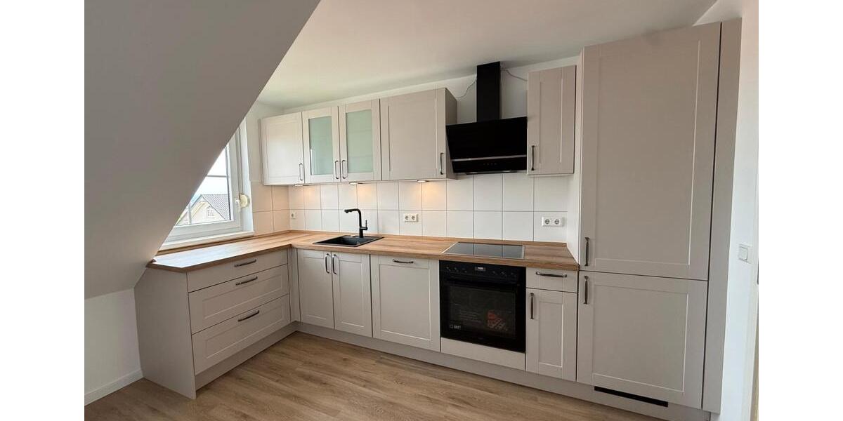 Dachgeschoßwohnung Salzgitter Ortschaft Südost - 3 Zimmer, 84 m&sup2;, 950&euro; | Angebot:26693480