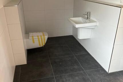 Moderne Doppelhaushälfte mit Garten, Einbauküche & Kaufoption – d 4 zimmer