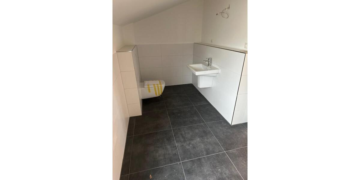 Moderne Doppelhaushälfte mit Garten, Einbauküche & Kaufoption – d 4 zimmer