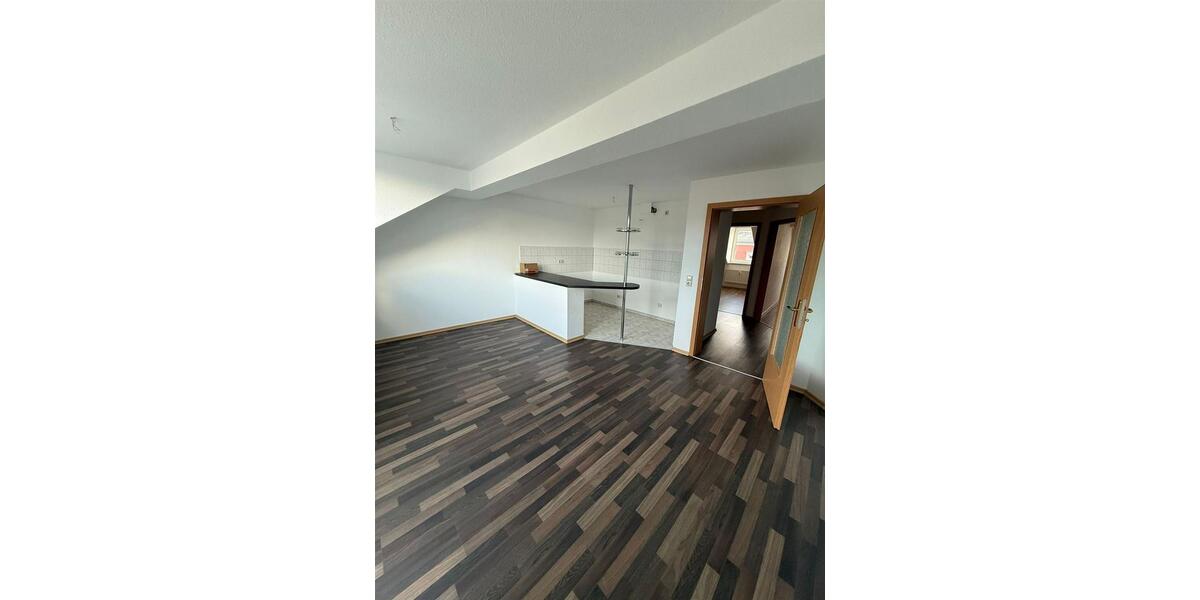 Dachgeschoßwohnung Chemnitz Bernsdorf - 3 Zimmer, 58 m&sup2;, 299&euro; | Angebot:26038021