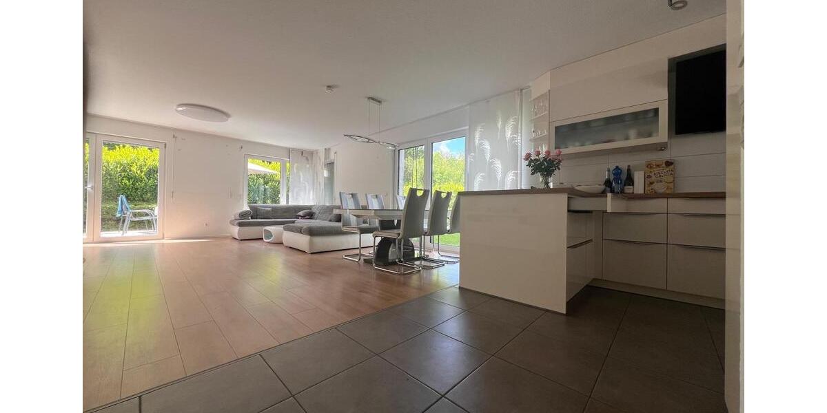 Doppelhaushälfte Schliengen - 5 Zimmer, 145 m&sup2;, 2.150&euro; | Angebot:26592159
