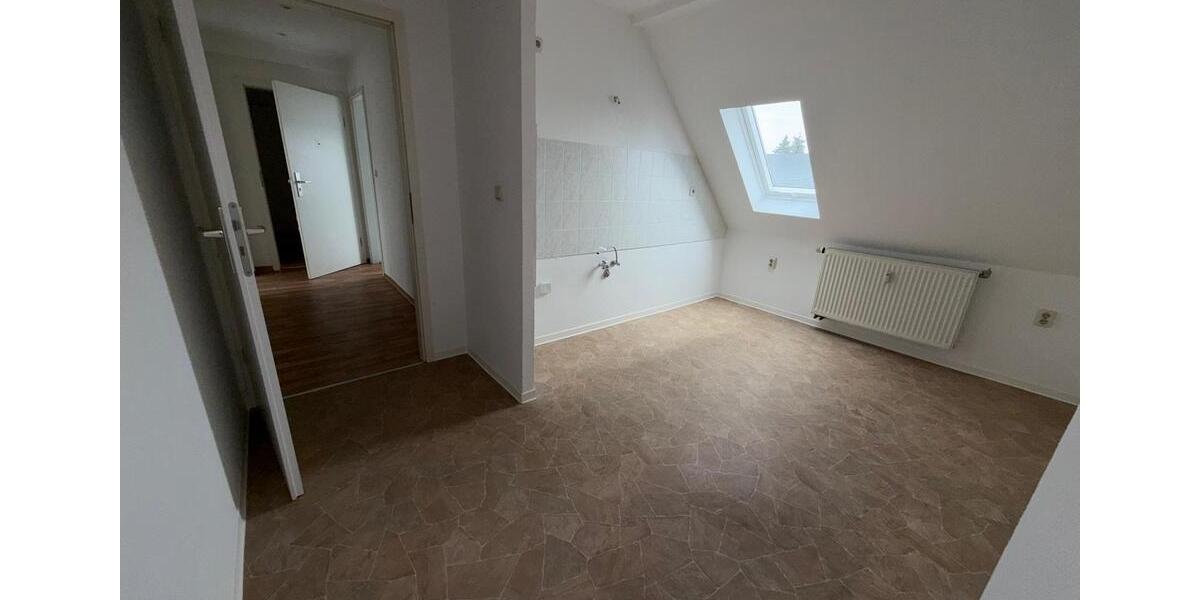 Dachgeschoßwohnung Plauen Altstadt - 2 Zimmer, 42 m&sup2;, 260&euro; | Angebot:25415893
