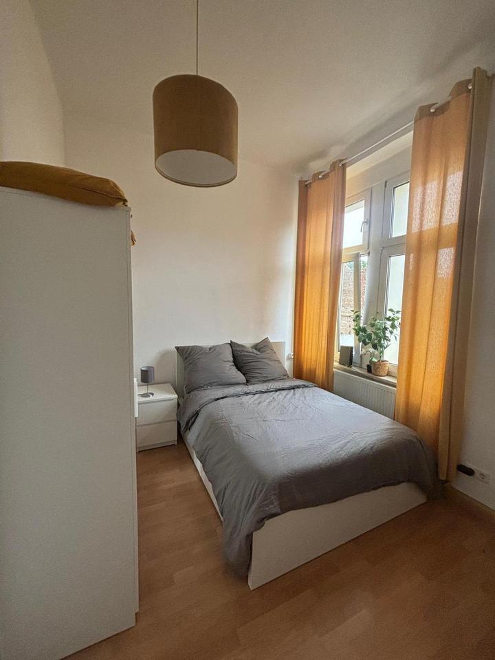 KOMPLETT EINGERICHTETE 3ER-WG IN FRANKFURT BOCKENHEIM