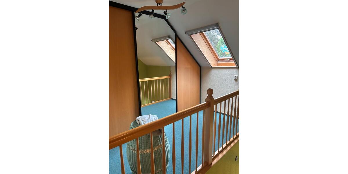 Haushälfte, 130m² mit Kamin Wintergarten Carport über 2 Etagen 3.5 zimmer