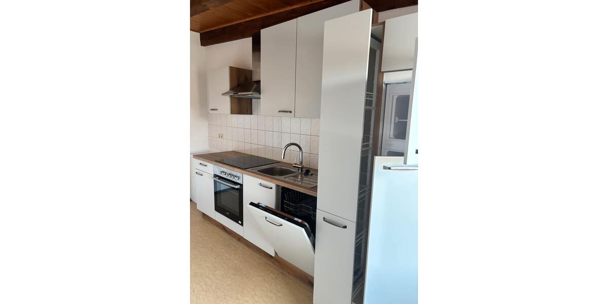 Dachgeschoßwohnung Krakow am See - 3 Zimmer, 77 m&sup2;, 538&euro; | Angebot:22970736