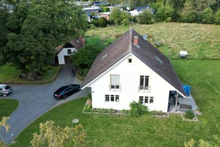 Haus Versmold - 5 Zimmer, 210 m&sup2;, 2.950&euro; | Angebot:26442223