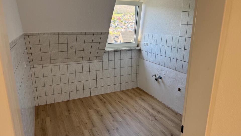 Dachgeschoßwohnung Plettenberg - 3 Zimmer, 60 m&sup2;, 450&euro; | Angebot:26342664