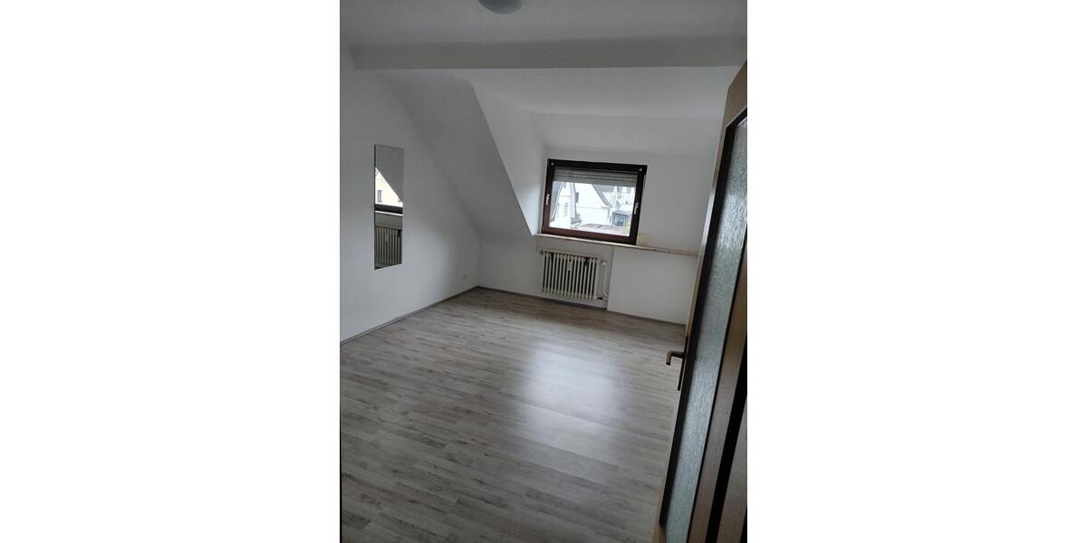 Dachgeschoßwohnung Dillingen (Saar) - 1 Zimmer, 100 m&sup2;, 1.050&euro; | Angebot:24796290