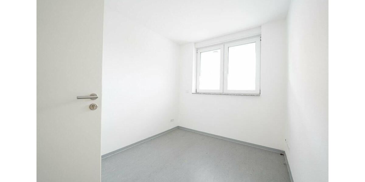 WG-Zimmer in moderner Erdgeschosswohnung zimmer