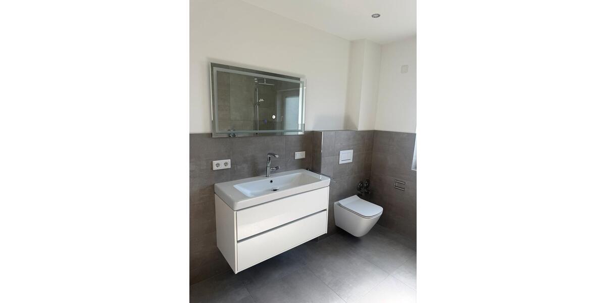 Dachgeschoßwohnung Breuberg - 4 Zimmer, 114 m&sup2;, 1.200&euro; | Angebot:26577804