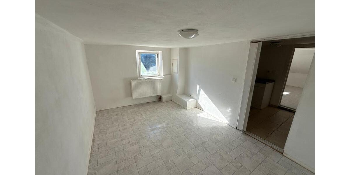 Dachgeschoßwohnung Merzig - 2 Zimmer, 1 m&sup2;, 540&euro; | Angebot:26089980