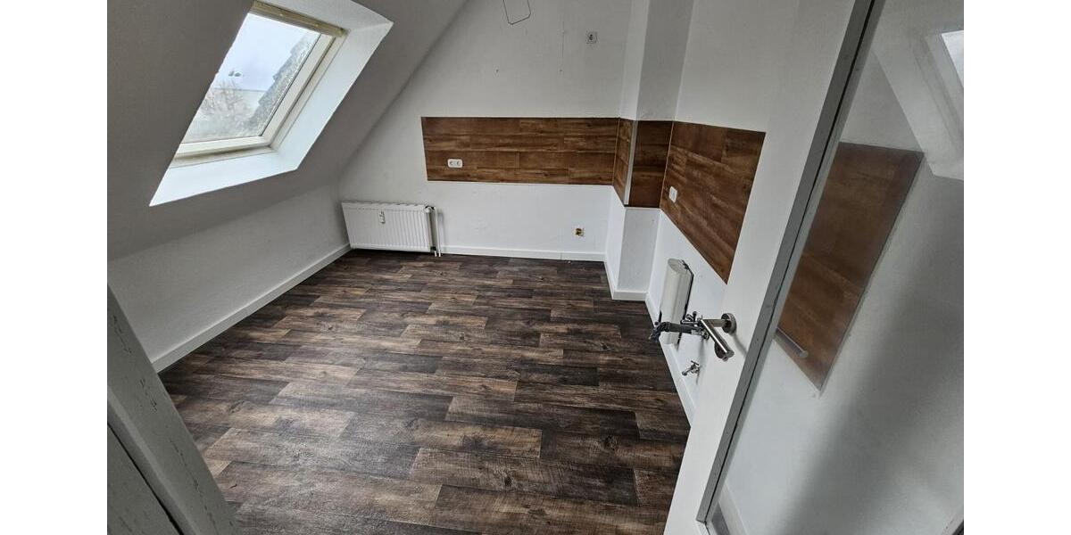 Dachgeschoßwohnung Kleve - 4 Zimmer, 73 m&sup2;, 650&euro; | Angebot:25857353