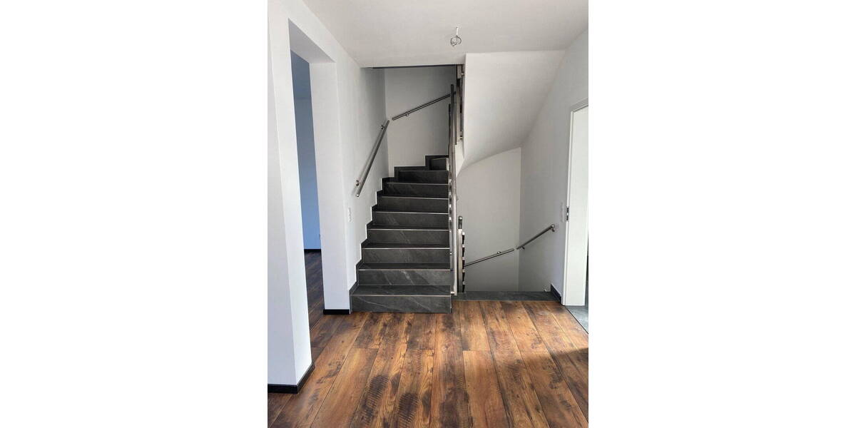 Doppelhaushälfte Kassel Süsterfeld/Helleböhn - 4 Zimmer, 140 m&sup2;, 1.850&euro; | Angebot:26257606