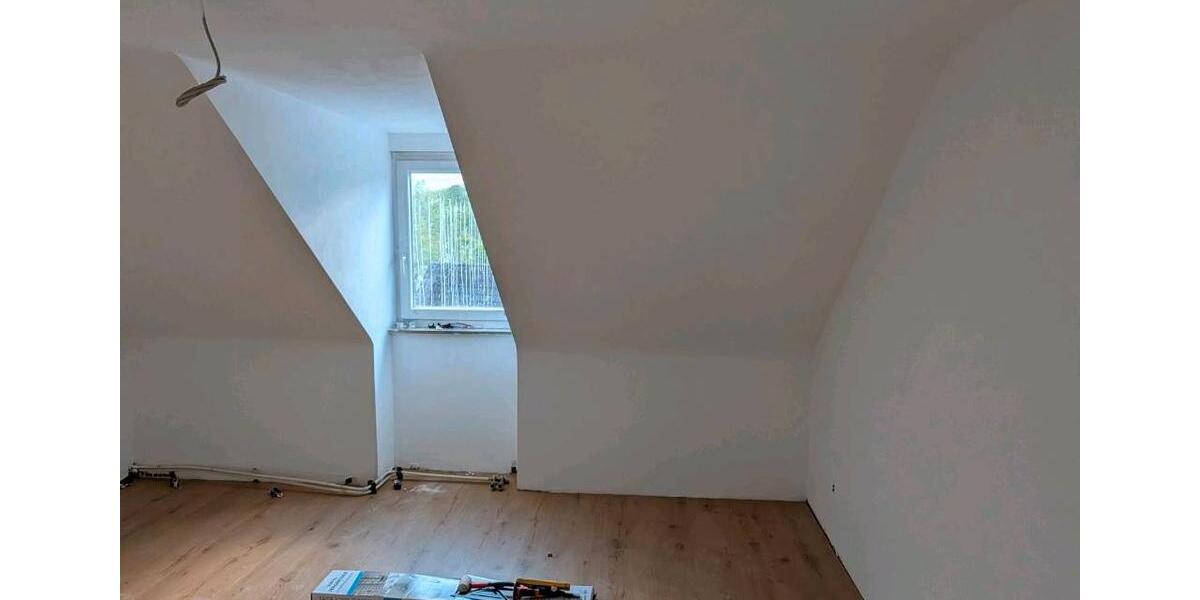 Dachgeschoßwohnung Bayreuth Bernecker Straße / Insel / Riedelsberg - 2.5 Zimmer, 62 m&sup2;, 750&euro; | Angebot:26579883