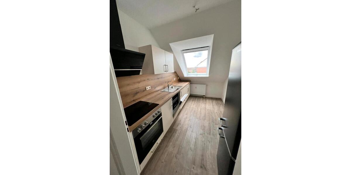 Dachgeschoßwohnung Neubrandenburg - 2 Zimmer, 63 m&sup2;, 1.100&euro; | Angebot:24807156