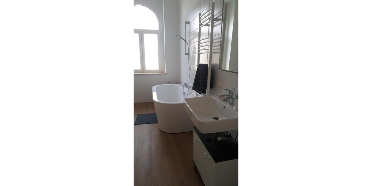 Lichtdurchflutete 80qm Wohnung im Hochparterre - Ein Lebensgefühl 2 zimmer