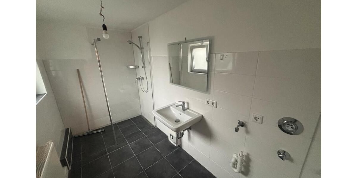 Erdgeschoßwohnung Büchenbach - 2 Zimmer, 81 m&sup2;, 800&euro; | Angebot:24962185